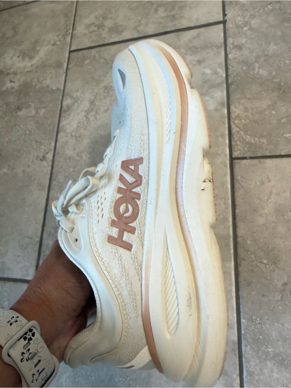Hoka bondi 9